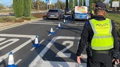 /media/noticias/fotos/pr/2025/03/11/control-policia-majadahonda_thumb.jpg