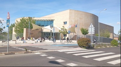 https://majadahondain.es/media/noticias/fotos/pr/2026/10/06/biblioteca_thumb.jpg